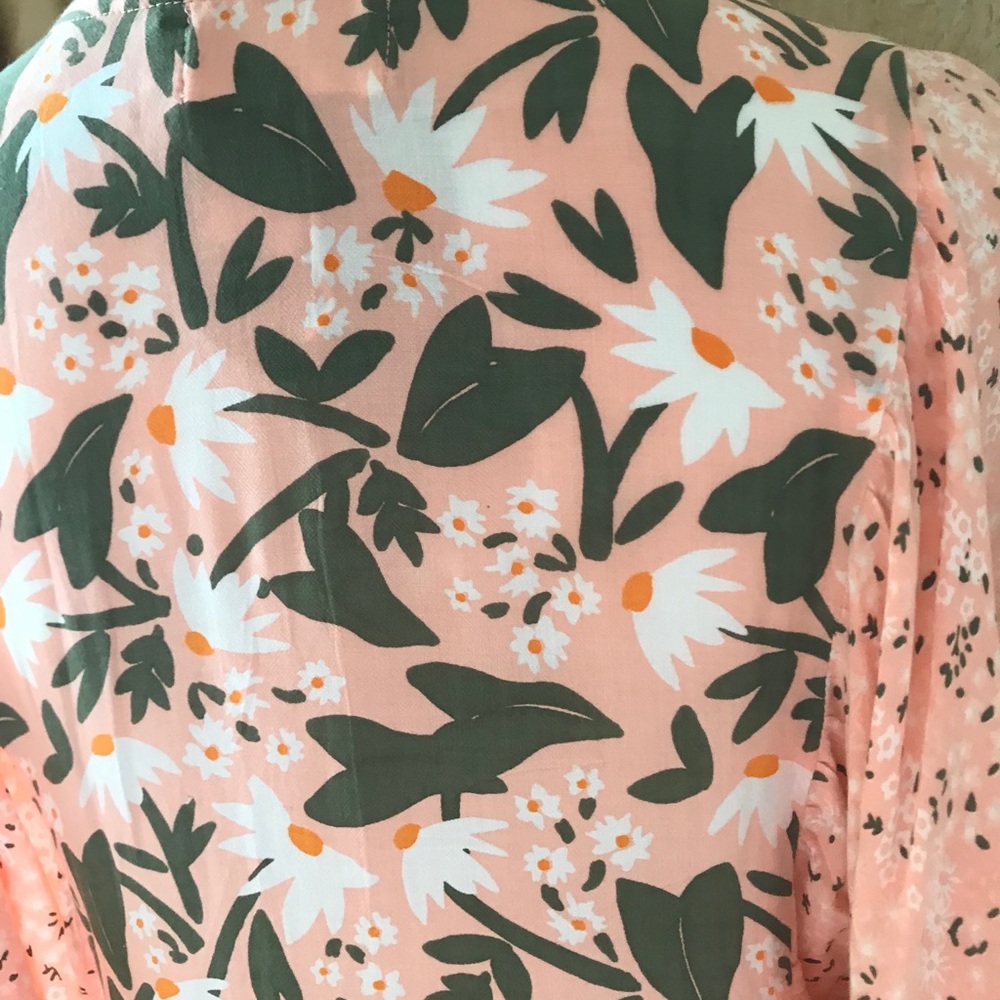 Love St. Flower Child Mini Petal pink dress - Picture 8 of 9